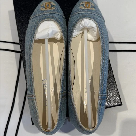 CHANEL Light Blue Denim Ballerina Flats - Picture 6 of 9